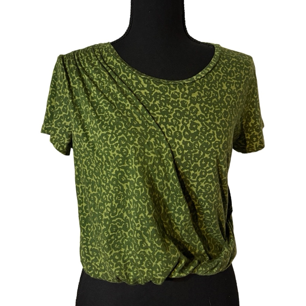 Anthropologie Green Leopard Print Cropped Drape Tee 🪴 M Boho
